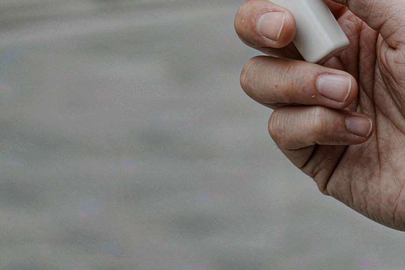 Case Study: Nicotine e-liquid — small parcel