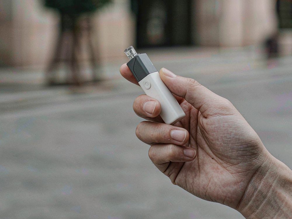 Comparison of Glasgow Nicotine Suppliers — with fast shipping