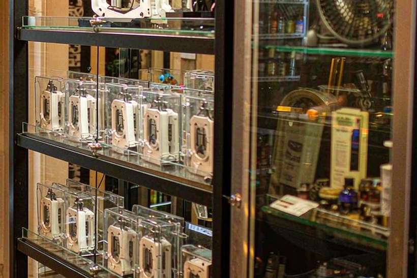 Comparison of Nicotine tanks Suppliers — bulk case