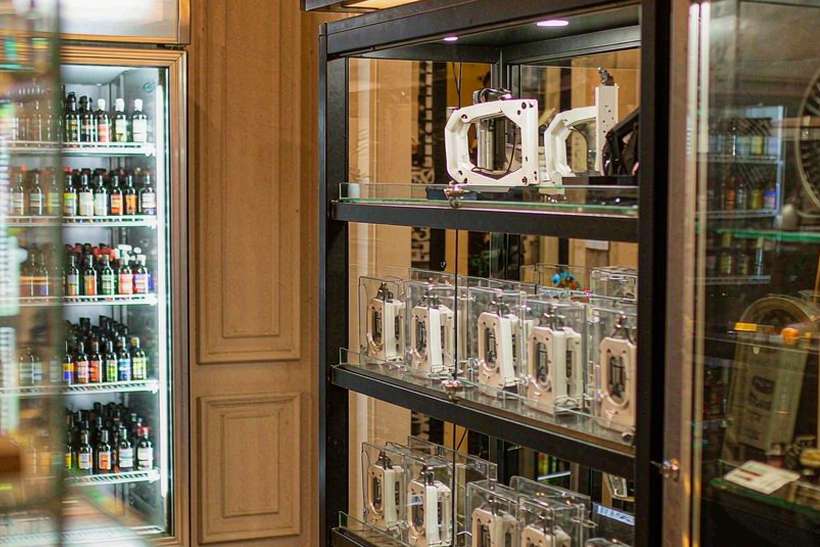 How to Store Nicotine accessories — bulk case