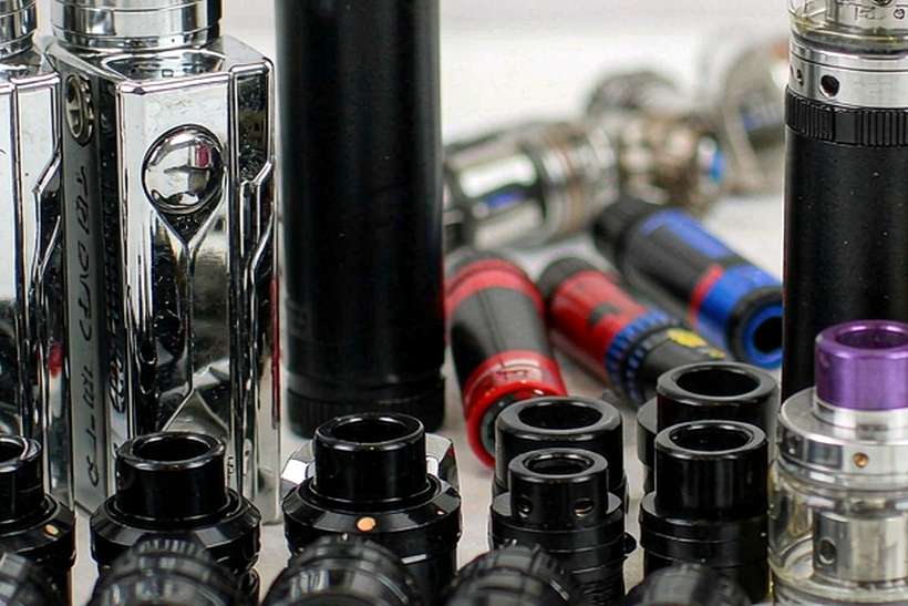 Reseller Guide to Nicotine accessories — bulk case